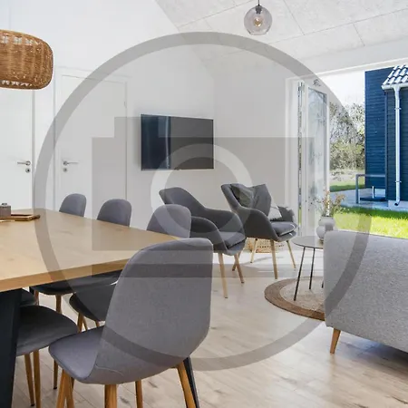 4 Bedroom Gorgeous In Feriehus