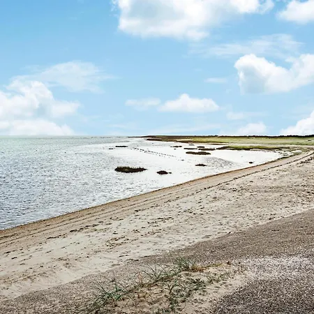 4 Bedroom Gorgeous In Feriehus *