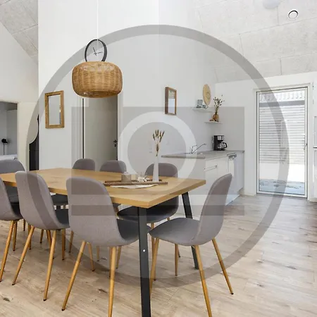 4 Bedroom Gorgeous In *