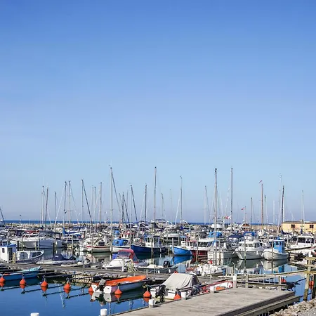 4 Bedroom Gorgeous In *